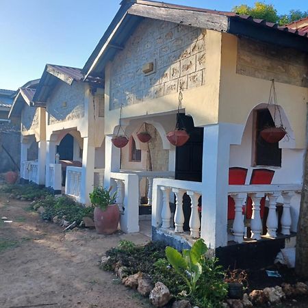 Ferienwohnung Hideout Ukunda Exterior foto